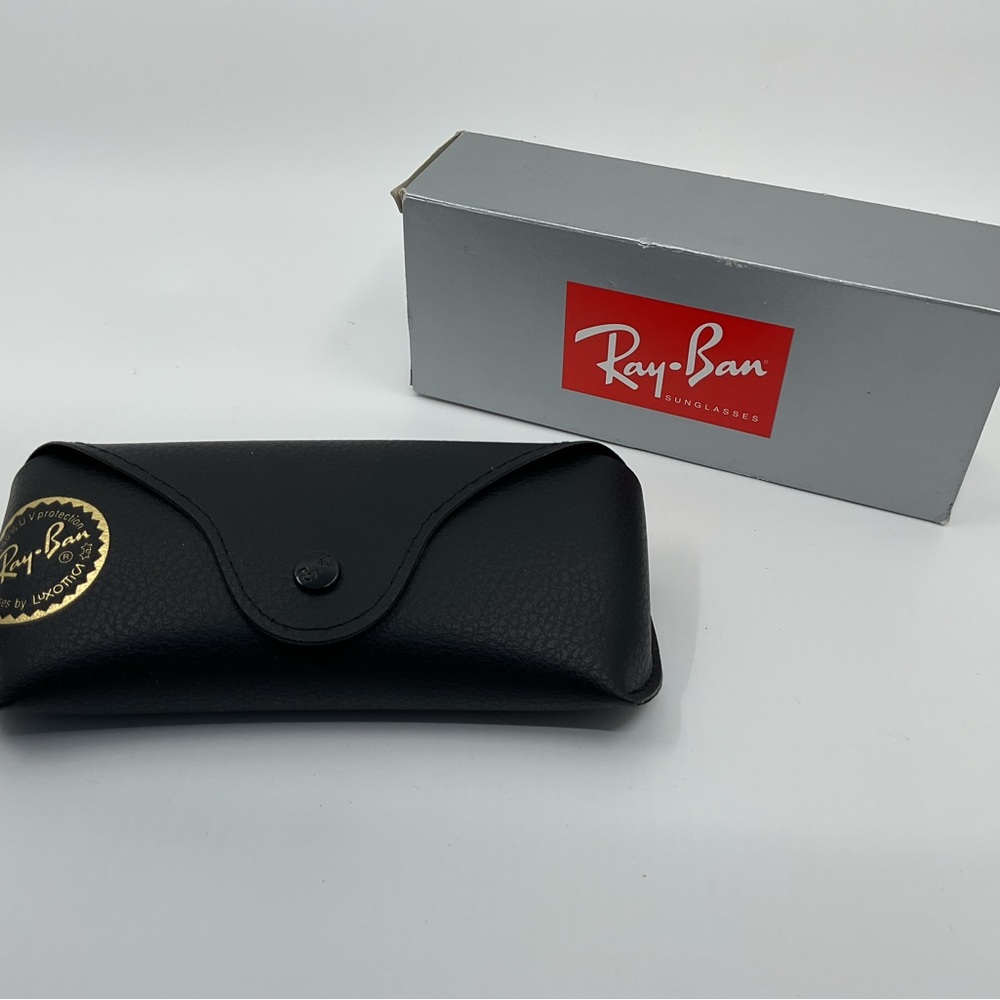 Ray-Ban New Wayfarer Classic Tortoise Shell Sunglasses - Picture 8 of 10